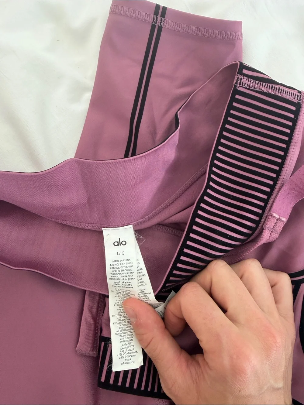 ALO Yoga Dusty Mauve Sports Bra and Leggings Set with Black Trim LARGE